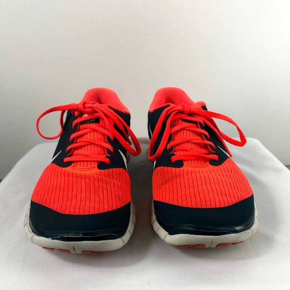 NIKE Free 4.0 v3 - Size 9 - Picture 4 of 7
